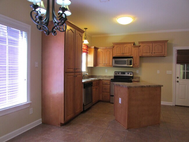 Photo - AVAILABLE NOW!!!Picture Perfect 4 BR/3 BA in Oliver's Glenn