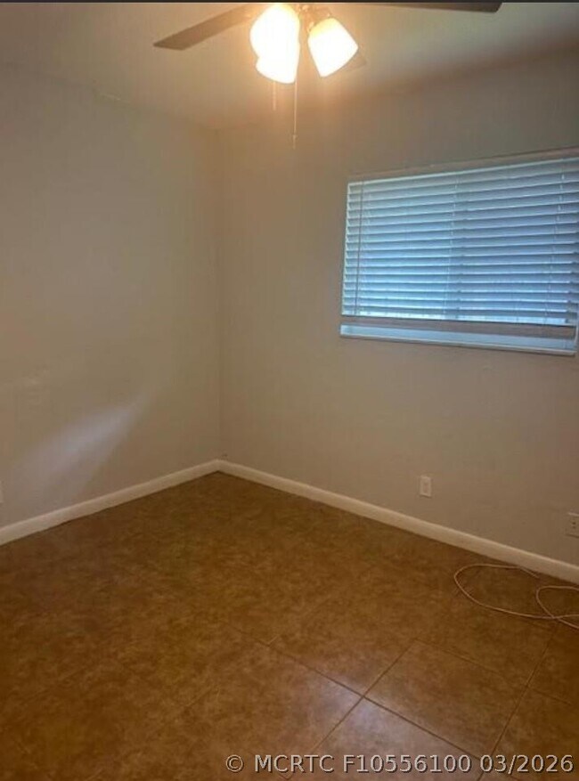 Photo - 332 SW 2nd Pl Unit 3