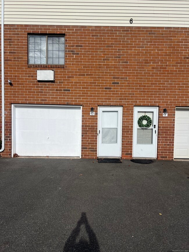 Photo - 515 Scott Rd Unit APT 43