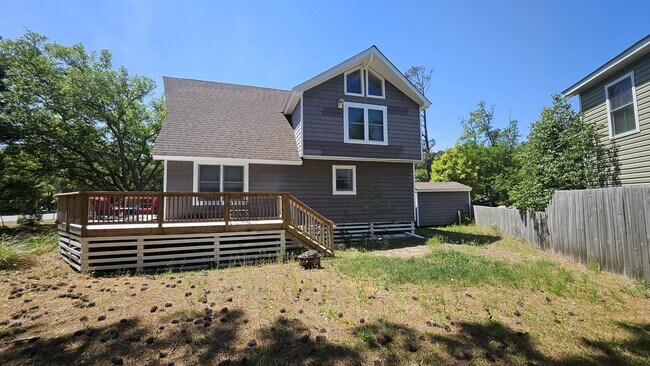 Photo - 102 W Windjammer Rd