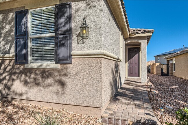 Photo - 974 Spiracle Ave
