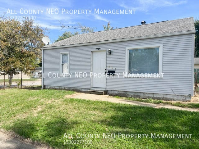 Building Photo - 835 Staeger St