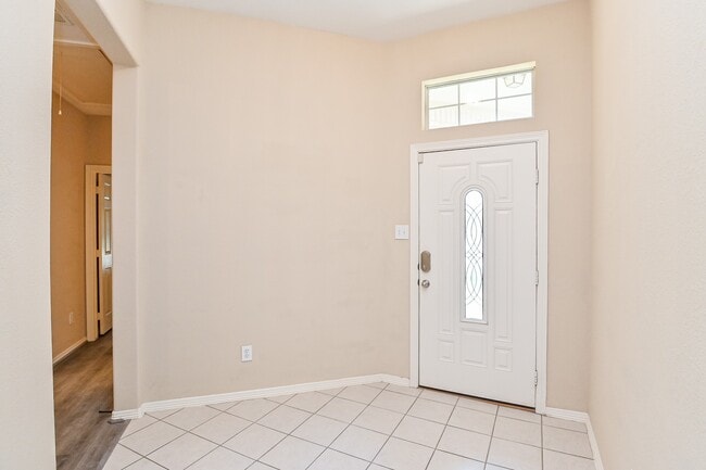 Photo - 719 Levi Bend