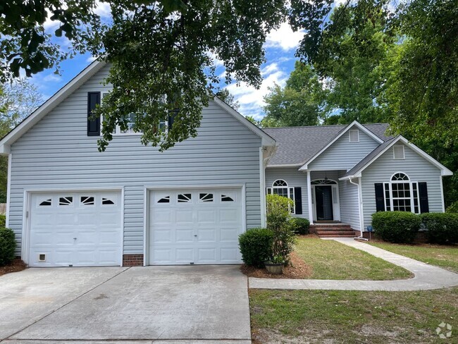 Building Photo - Lovely 4-Bedroom Home on Over Half an Acre!