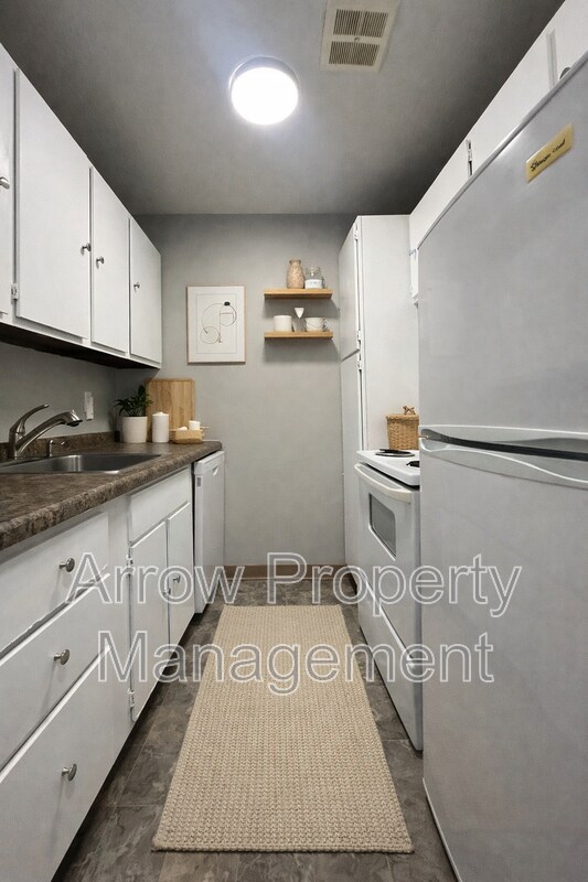 Photo - 1119 E St Unit 2