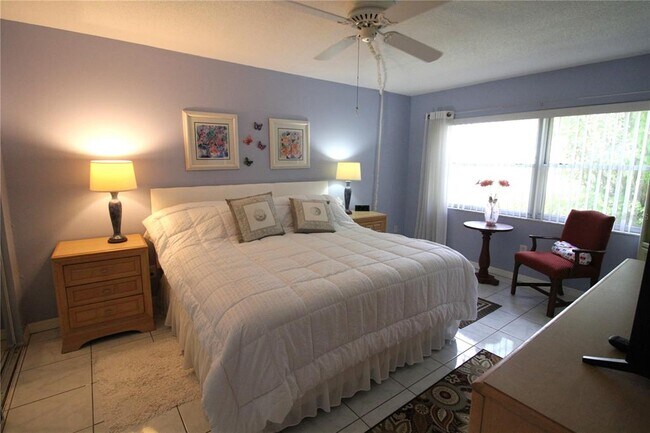 Photo - 4700 Cove Cir Unit 102