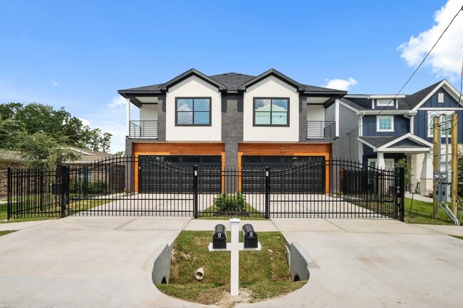 Photo - 5415 Bacher St