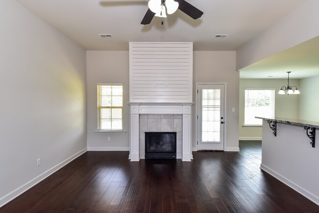 3445 Marion Ln
