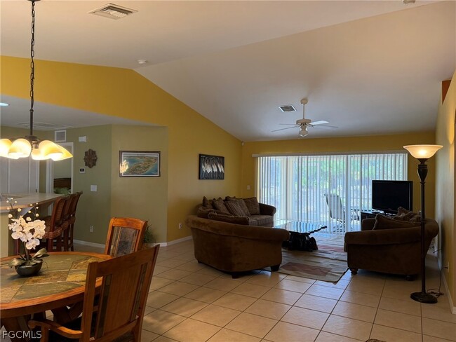 Photo - 3732 NE 12th Pl