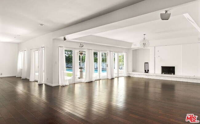 Photo - 1605 Loma Vista Dr