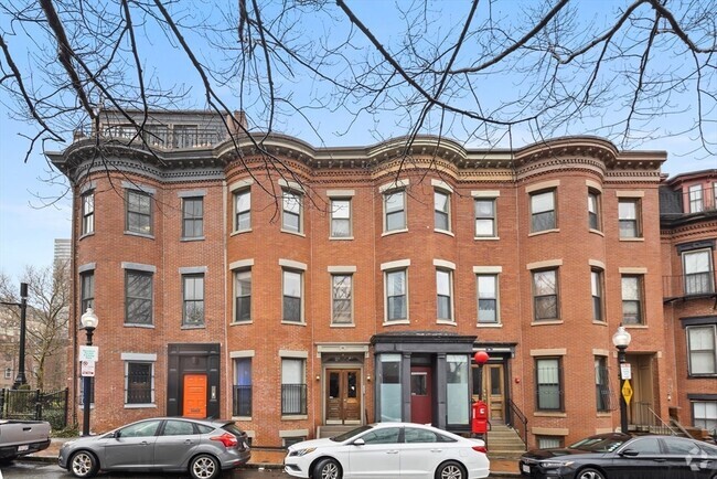 Building Photo - 221 W Newton St Rental