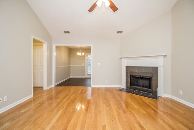 Photo - 1211 Azure Way