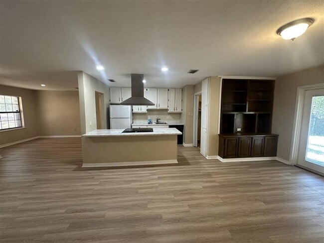 Photo - 10172 Hillside Dr