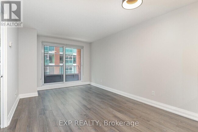 Photo - 230 King St E Unit 614