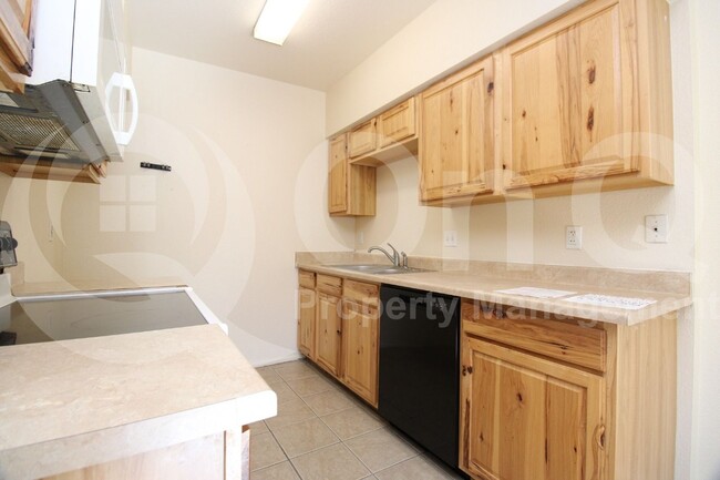Photo - 601 N May Townhome