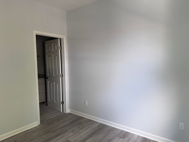 Photo - 2111 Owens St Unit 1