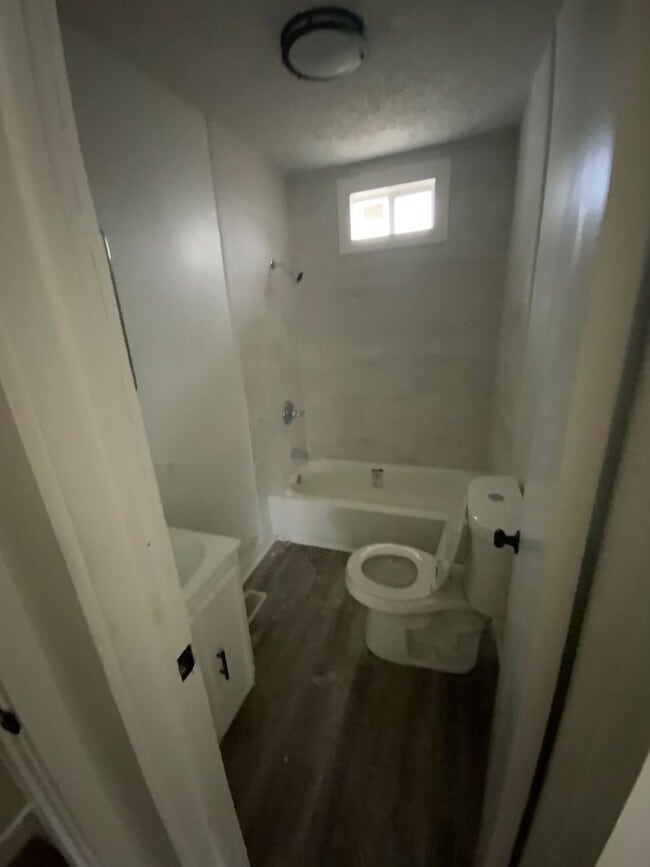 Photo - 8200 W 34th St