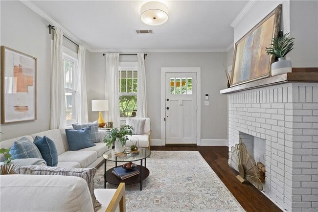 Photo - 481 Hill St SE