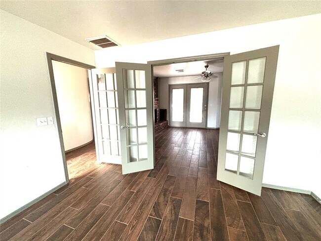 Photo - 3301 NW 64th St