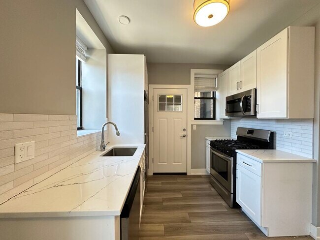 Photo - 3948.5 N Janssen Ave Unidad E3