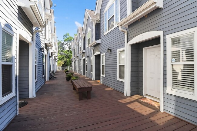 Photo - 3-Story Townhome in Historic Fourth Ward – Uptown Living