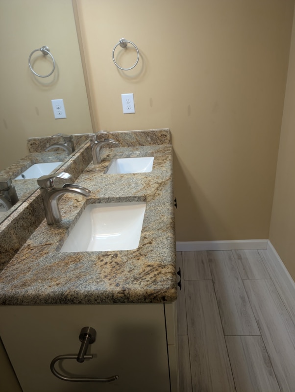 Photo - 2450 Forest Trail Unidad A