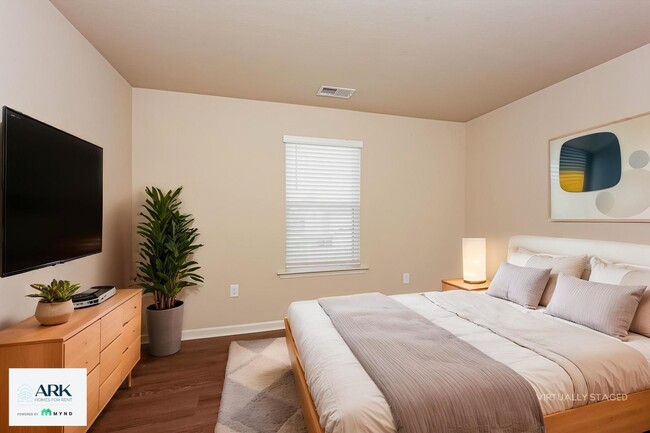525 Clover Cir