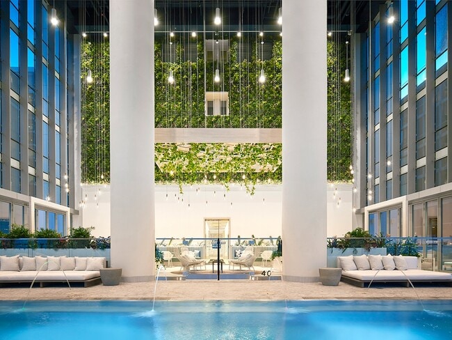 Building Photo - Sentral Michigan Avenue Rental