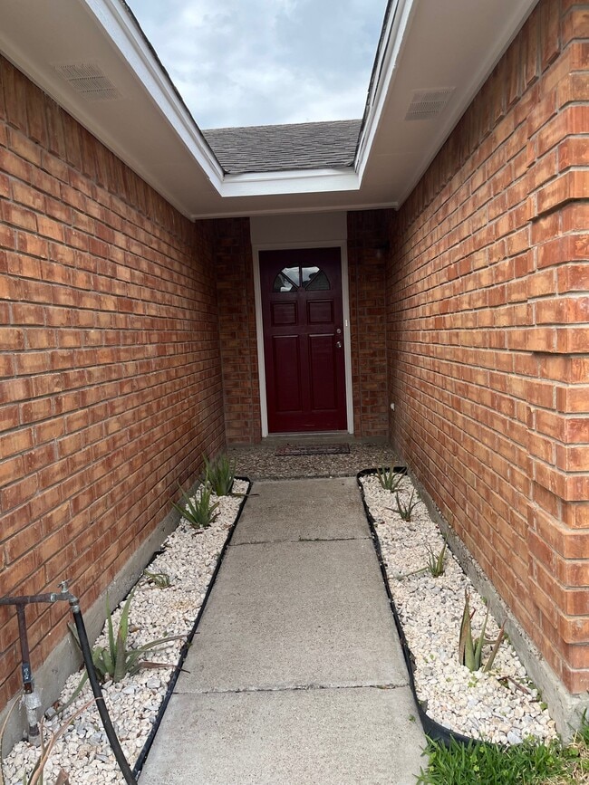 Photo - 1802 Bobcat Ln