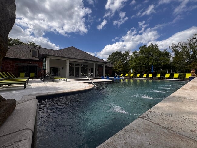 Turnberry Place Apartments