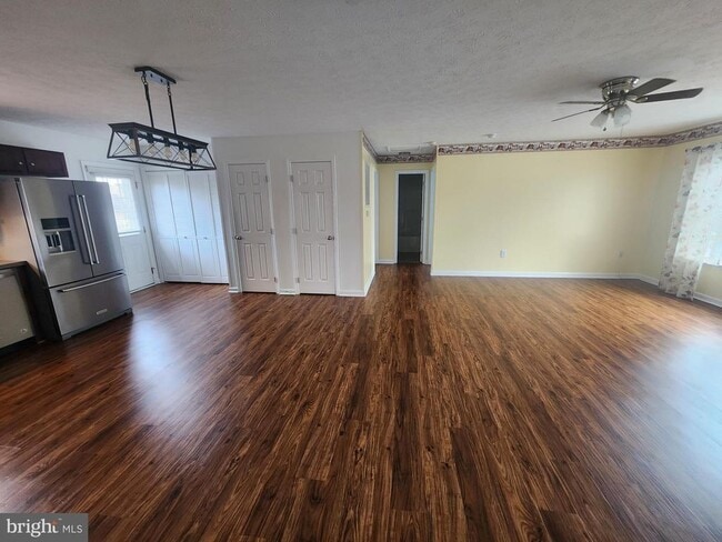 Photo - 227 Tather Dr