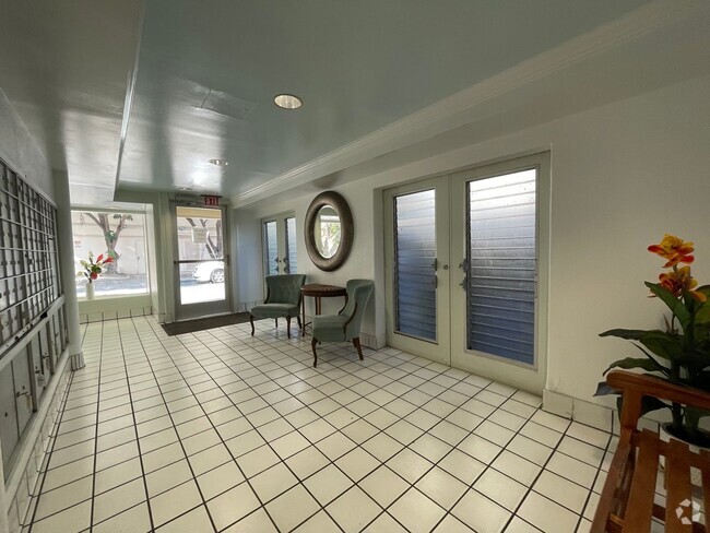 Building Photo - The Seashore Waikiki Unit 24 Rental
