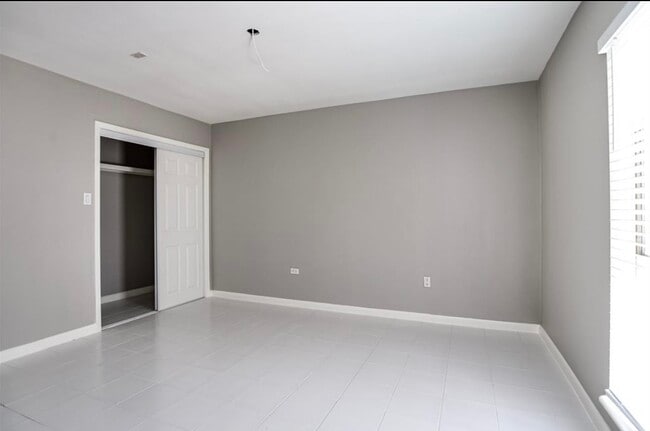 Photo - 14319 Henry Rd Unit 3A