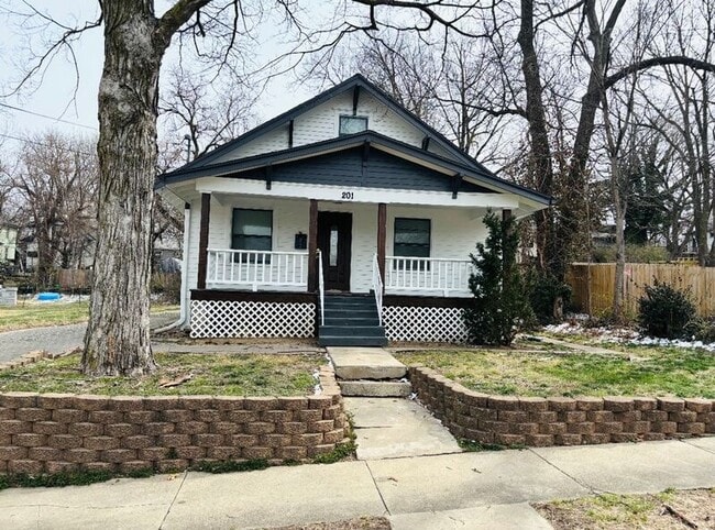 Photo - 201 S Crysler Ave