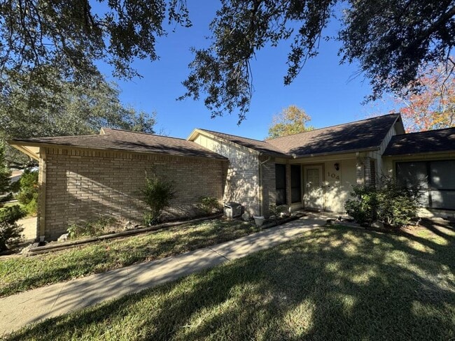 Photo - 104 Ridgewood Dr