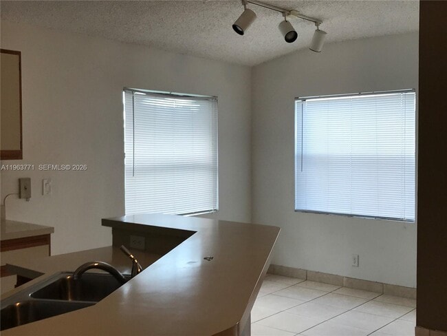 Photo - 9999 Summerbreeze Dr Unit 315