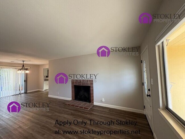 Photo - 1920 Encima Dr