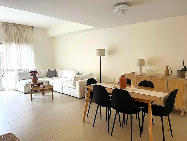 Photo - 14305 SW 57th Ln Unidad 7-8