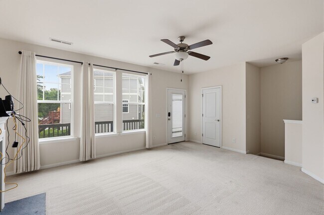 Photo - 4bd 3.5bath TWH close to LoSo, South End, Uptown, NoDa