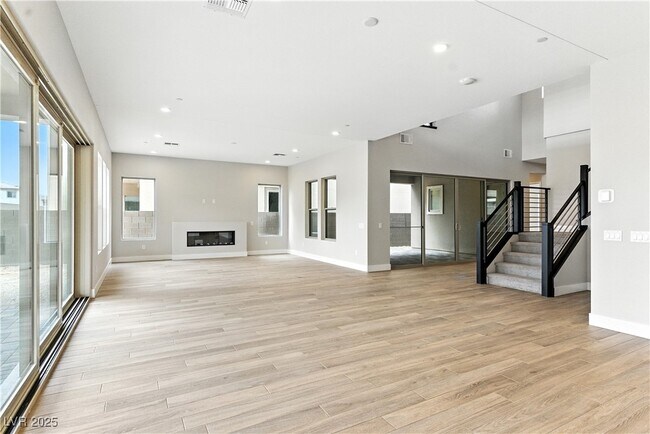 Photo - 5073 Slatestone St