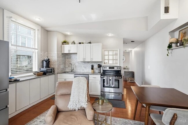 Photo - 535 Klotter Ave