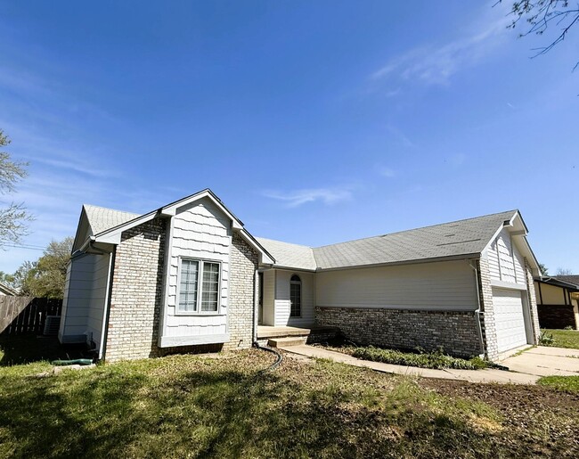 Photo - 13932 Lockmoor Cir