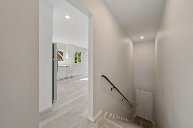 Photo - 324 W 51st St Unidad 324 1.5