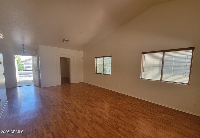 3133 W Huntington Dr