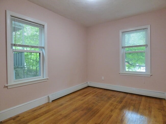 90 Pacific St Unit 2