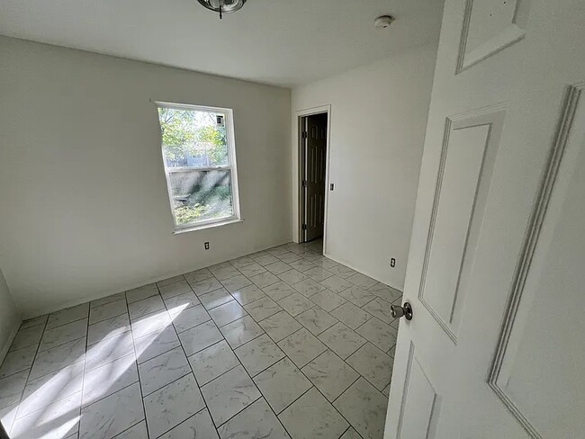 Photo - 1307 E Fairlane St