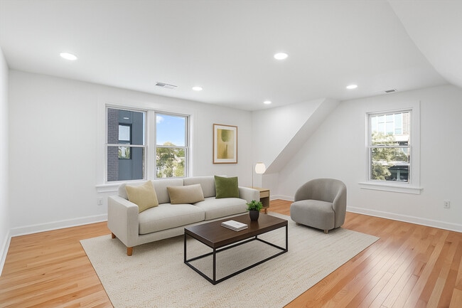 Photo - 2617 W Fullerton Ave