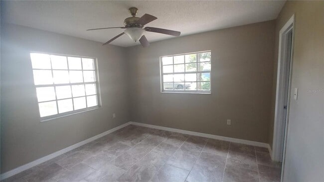 Photo - 5725 SE 3rd Pl