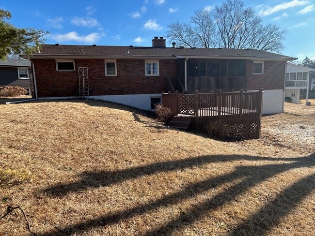 Photo - 1511 Hillcrest Ct