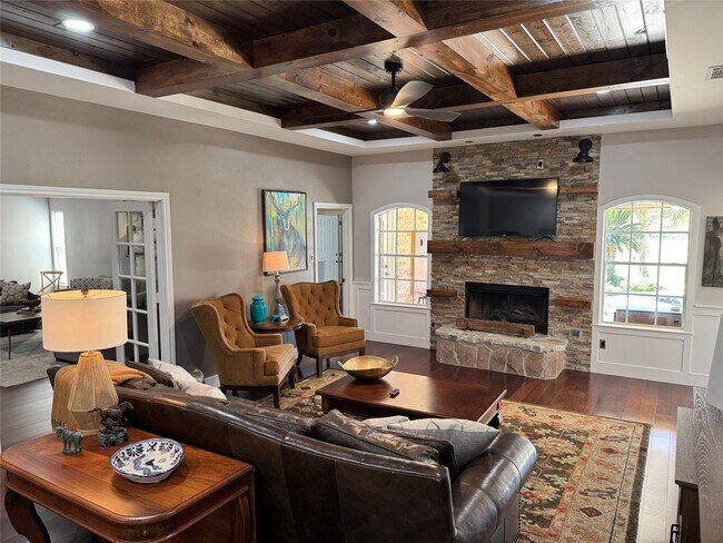 Photo - 16003 Escher Rd